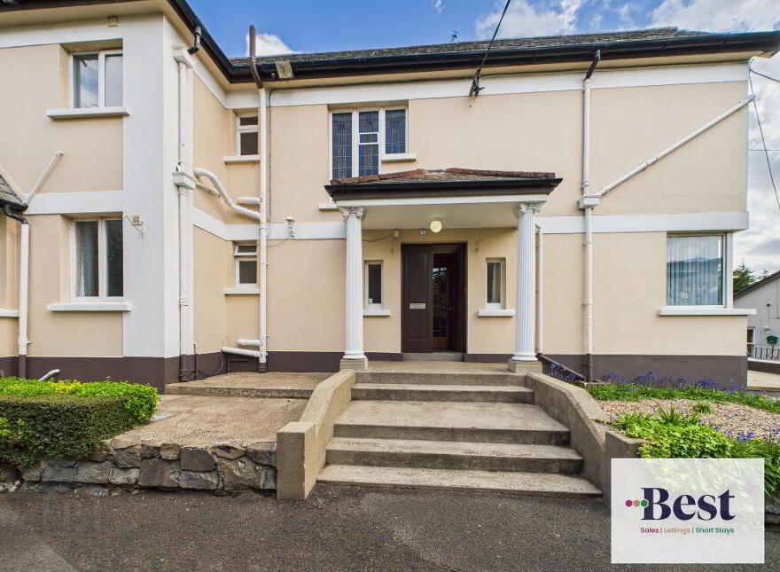 1 Lansdowne Crescent, Larne, BT40 1BW