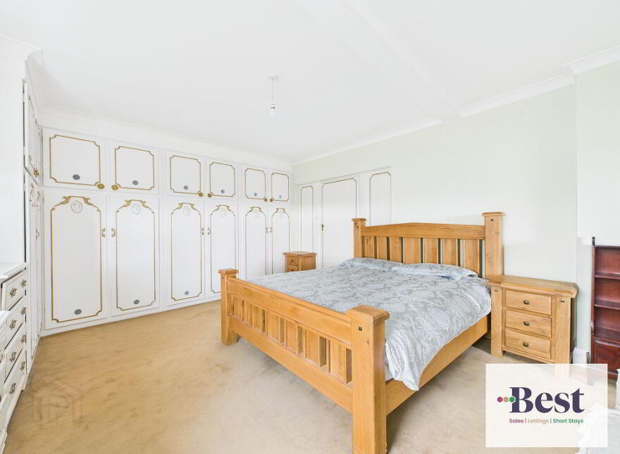 1 Lansdowne Crescent, Larne, BT40 1BW