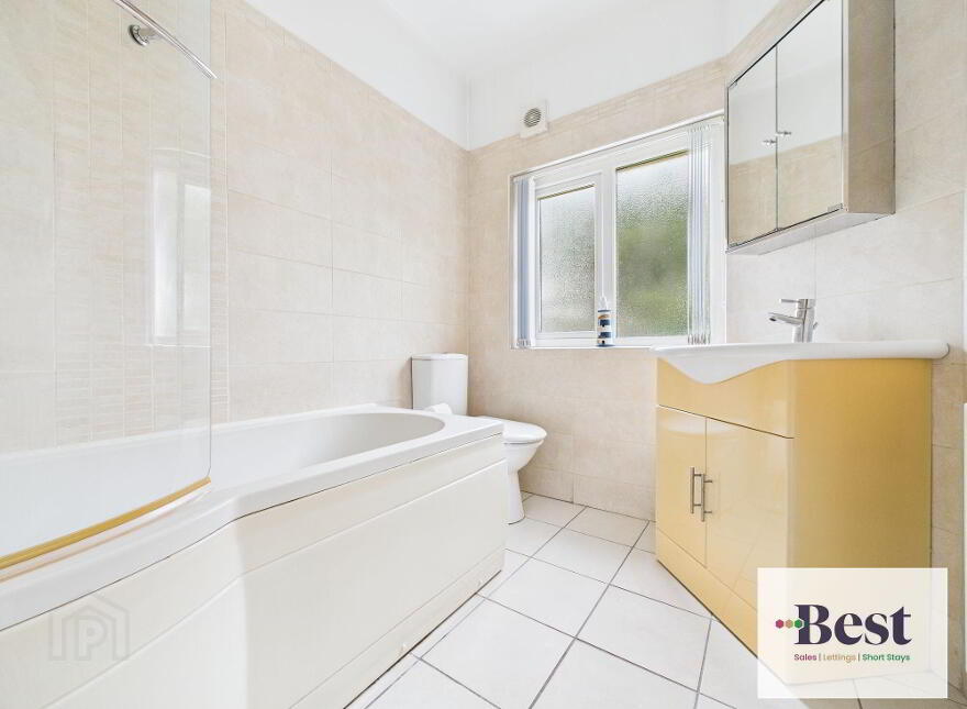1 Lansdowne Crescent, Larne, BT40 1BW