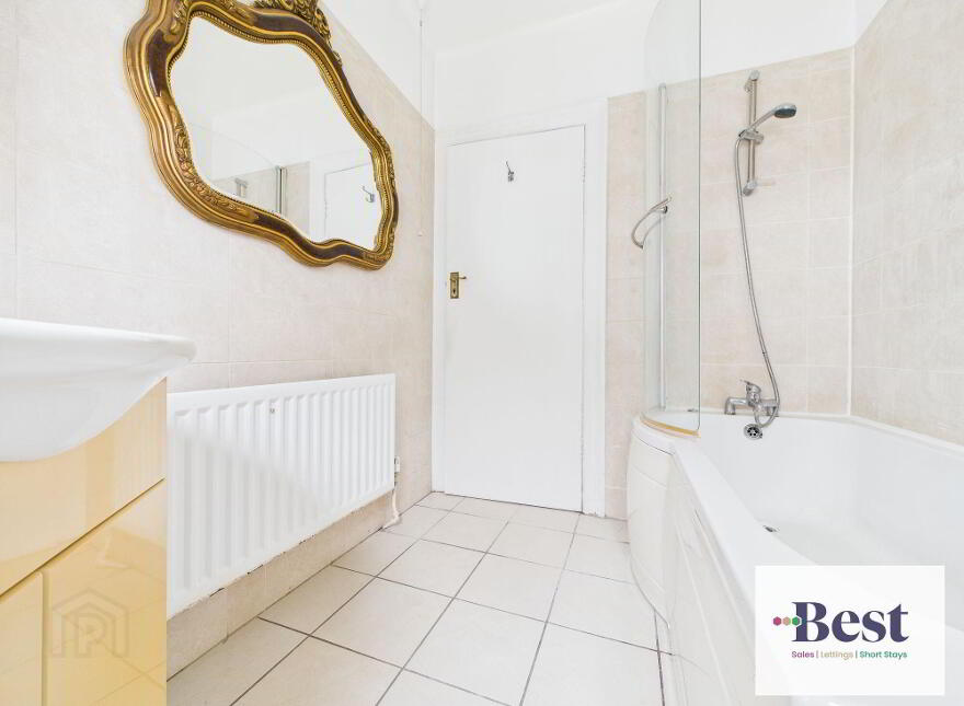 1 Lansdowne Crescent, Larne, BT40 1BW