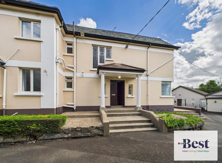 1 Lansdowne Crescent, Larne, BT40 1BW