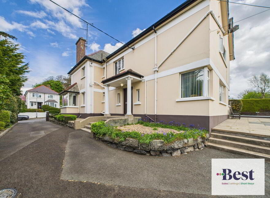 1 Lansdowne Crescent, Larne, BT40 1BW