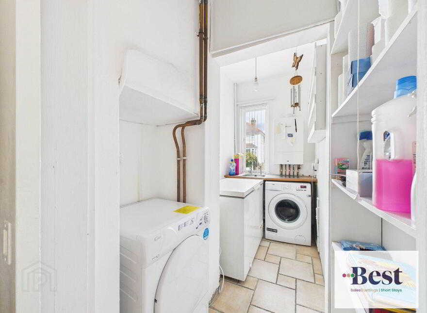 1 Lansdowne Crescent, Larne, BT40 1BW