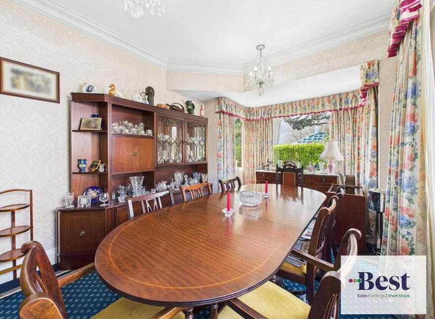 1 Lansdowne Crescent, Larne, BT40 1BW
