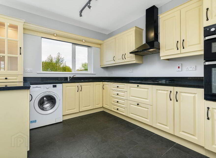 31 Woodville Court, Second Sea Road, Sligo Town