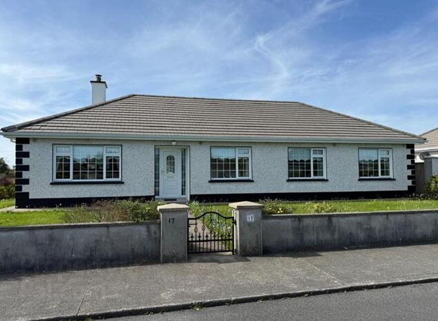 17 Hollywood Grove, Ballaghaderreen, F45K303 photo