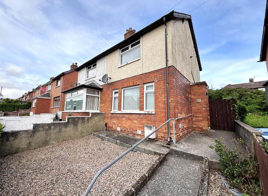 32 Meyrick Park, Belfast, BT14 6PD photo