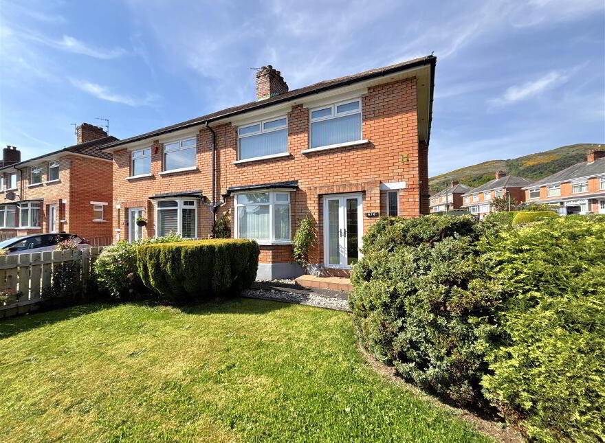616 Ballysillan Road, Belfast, BT14 6RP photo