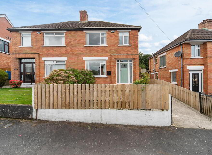 133 Knockbreda Park, Rosetta, Belfast, BT6 0HE photo