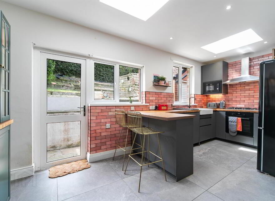 133 Knockbreda Park, Rosetta, Belfast, BT6 0HE