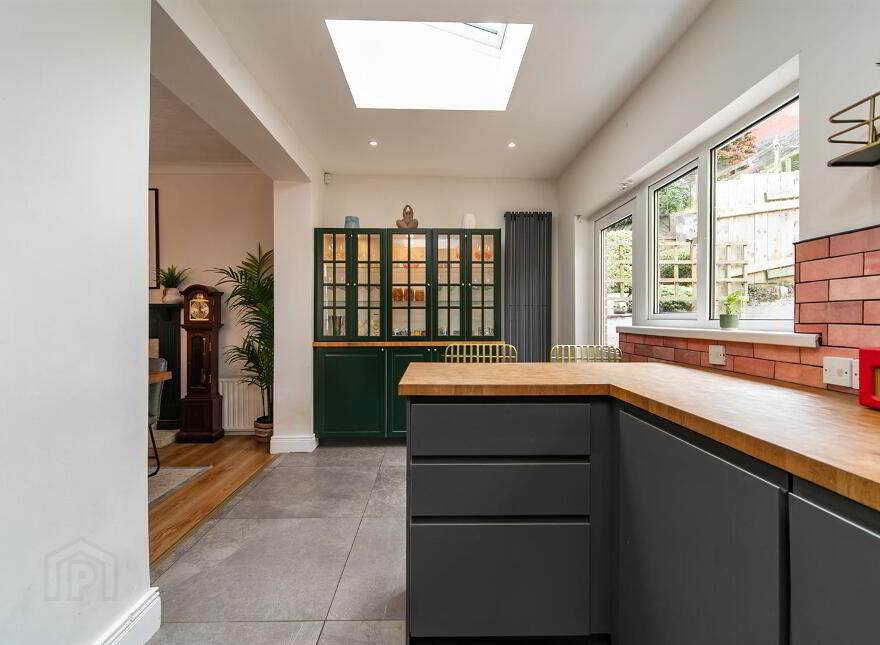 133 Knockbreda Park, Rosetta, Belfast, BT6 0HE