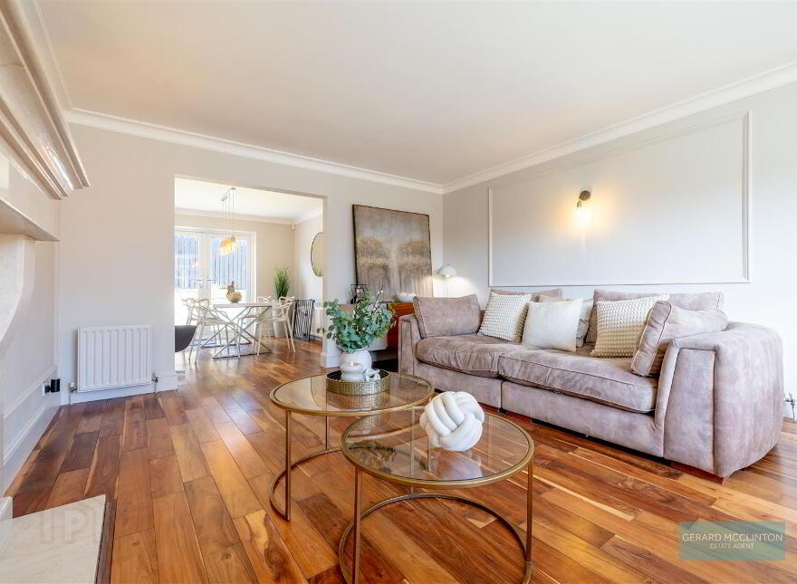8 Highfields Close, Lisburn, BT28 3GL