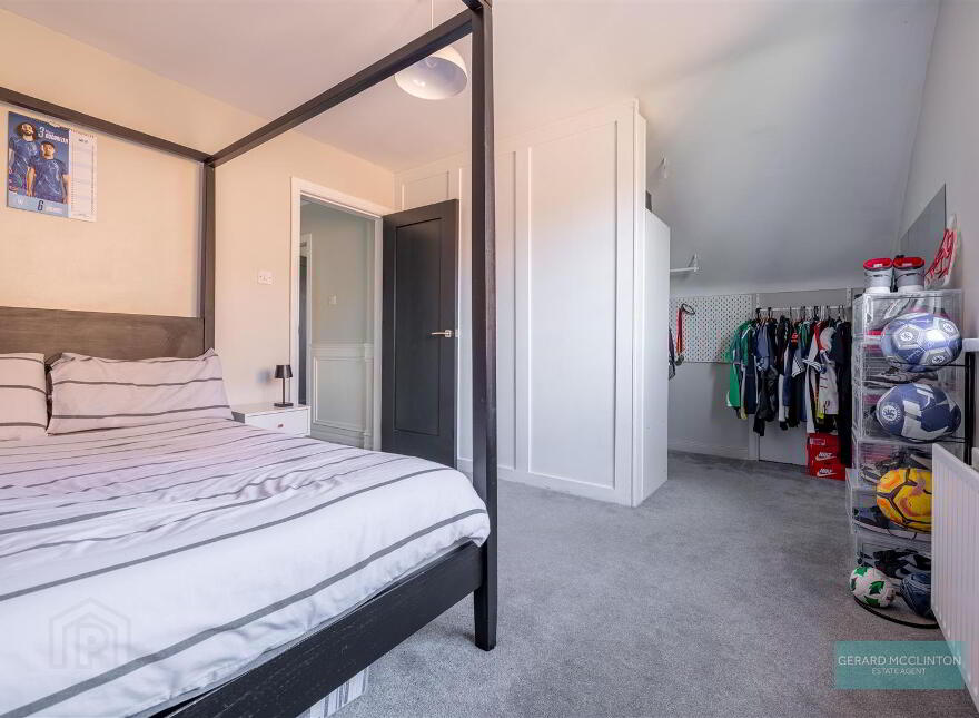 8 Highfields Close, Lisburn, BT28 3GL
