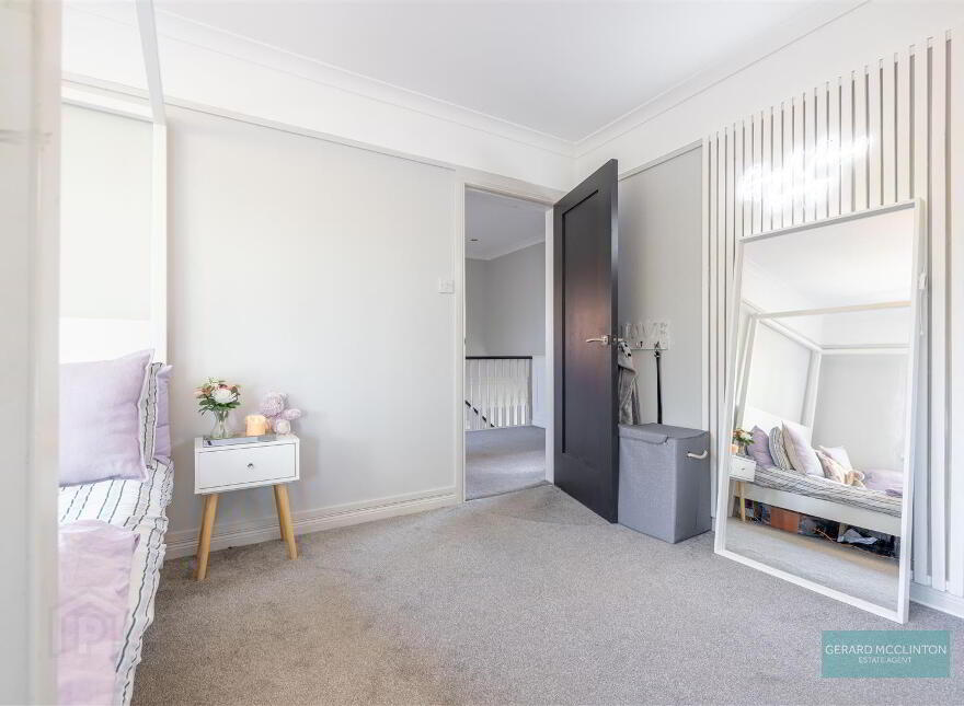 8 Highfields Close, Lisburn, BT28 3GL