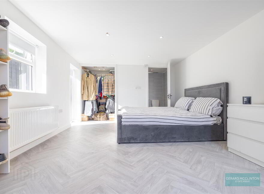 8 Highfields Close, Lisburn, BT28 3GL