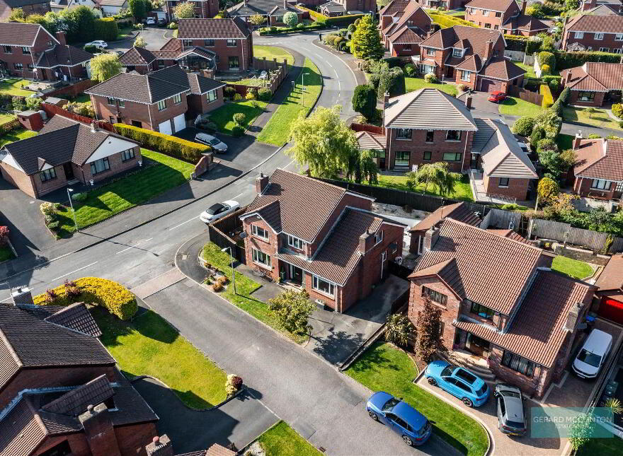 8 Highfields Close, Lisburn, BT28 3GL