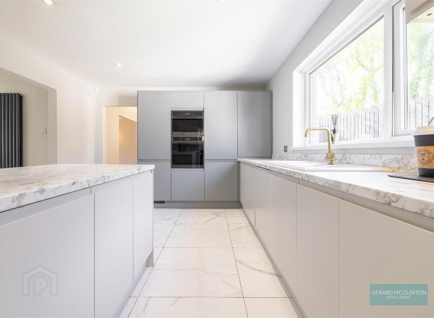 8 Highfields Close, Lisburn, BT28 3GL