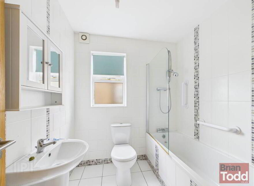Mounthill Manor, Raloo, Larne, BT40 3FB