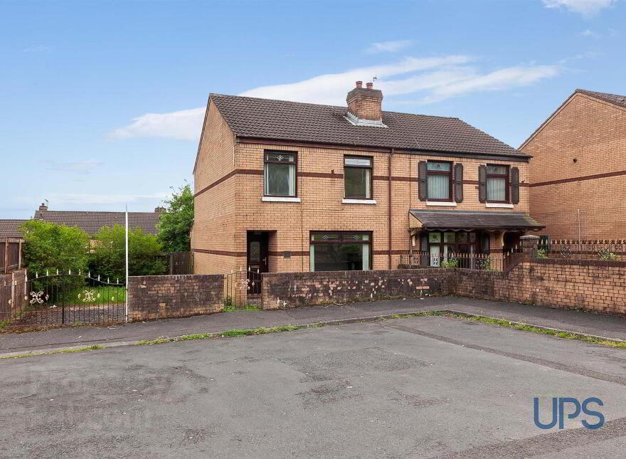 134 Norglen Parade, Belfast, BT11 8DP photo