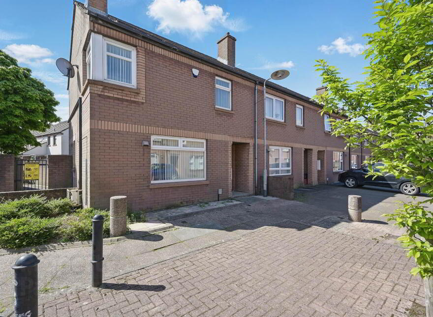 15 Erin Way, Belfast, BT7 1AZ photo