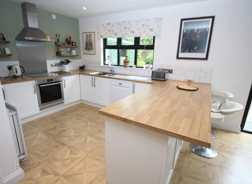 31 Forthill, Ballycarry, Carrickfergus, BT38 9GU
