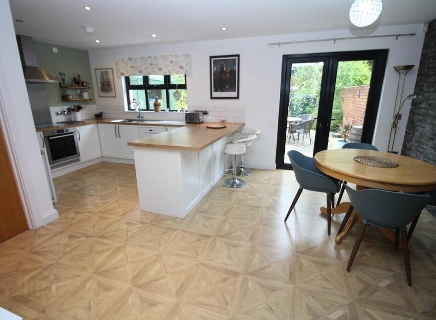 31 Forthill, Ballycarry, Carrickfergus, BT38 9GU