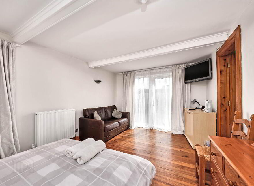 99 Coleraine Road, Portrush, BT56 8HM