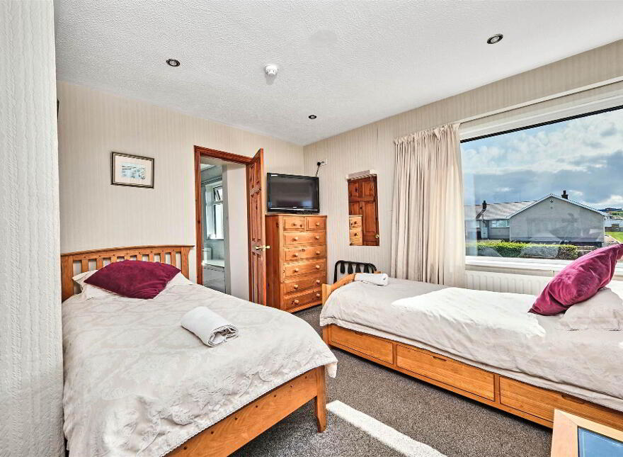 99 Coleraine Road, Portrush, BT56 8HM
