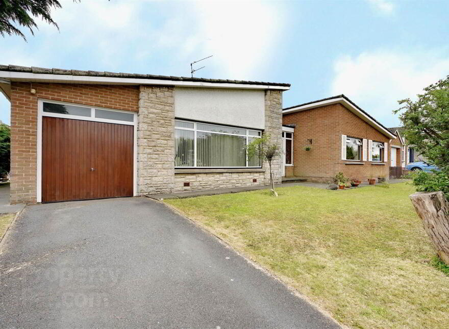19 Carolsteen Park, Helens Bay, Bangor, BT19 1JU photo