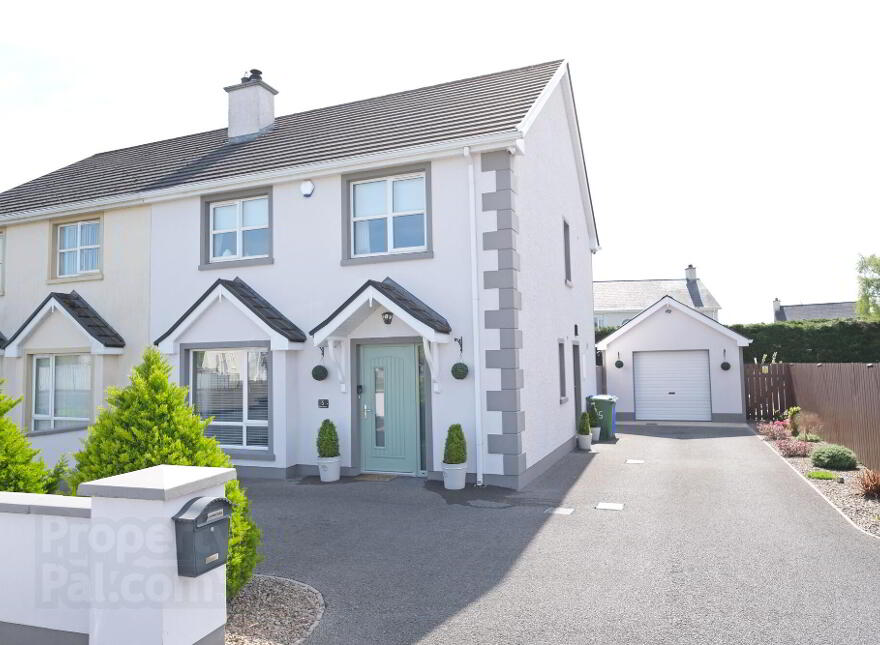 5 Birchgrove, Teemore, Enniskillen, BT92 9QT photo