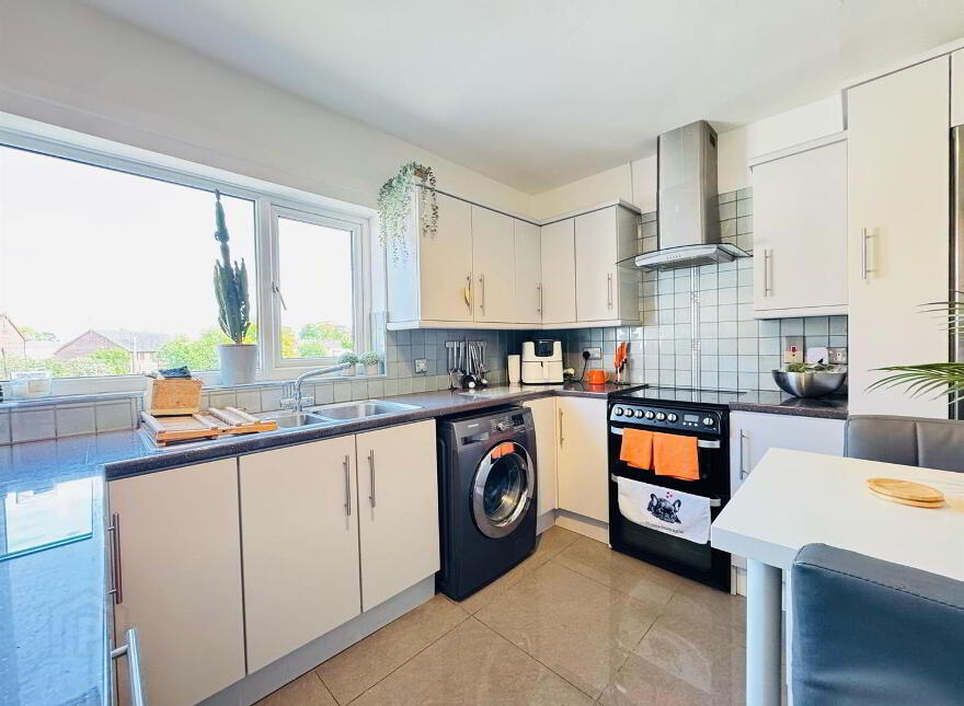 1 Altmore Green, Rathcoole, Newtownabbey, BT37 9AX