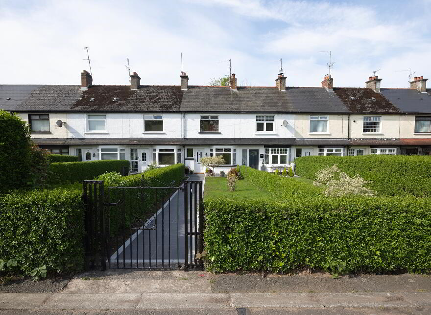 40 Lough Road, Lurgan, BT66 6JJ photo