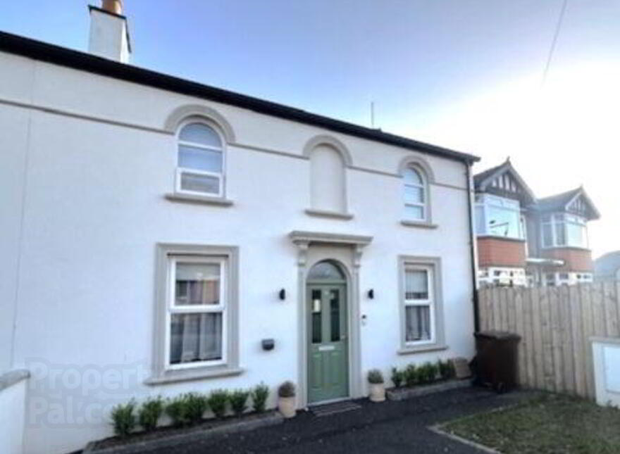 3 Dunmurry Lane, Dunmurry, Belfast, BT17 9RP photo