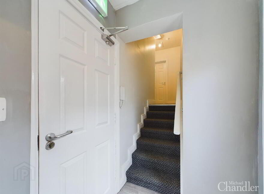 Apt 3, 90 University Avenue, Belfast, BT7 1GY