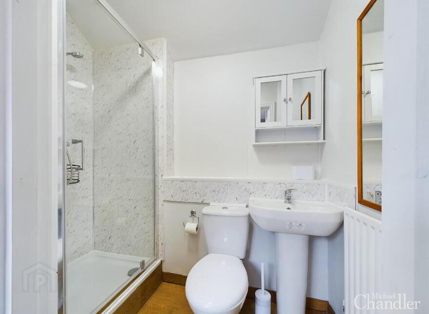 Apt 3, 90 University Avenue, Belfast, BT7 1GY