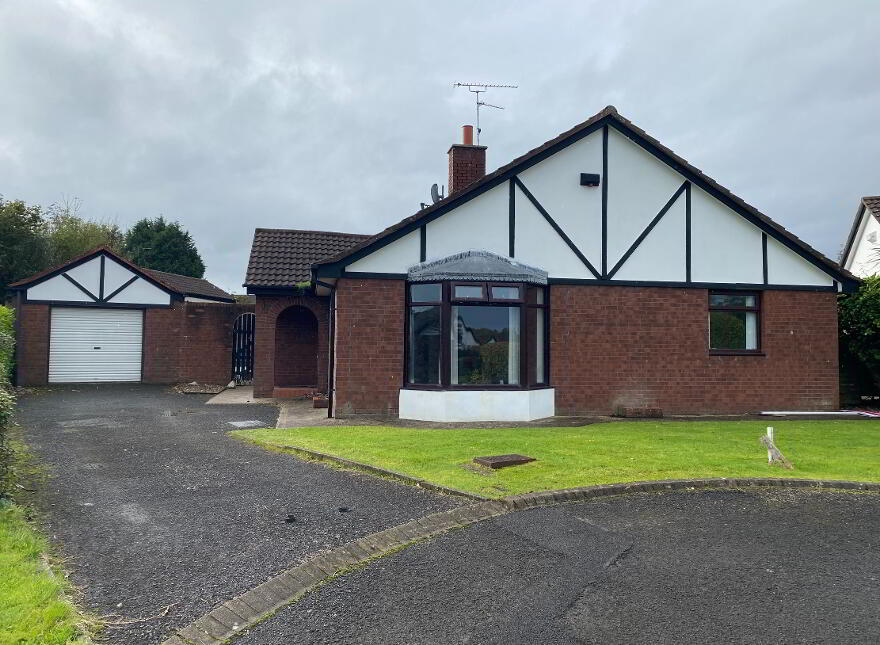 Short Term Let, 73 Avonbrook Gardens, Coleraine, BT52 1NS photo