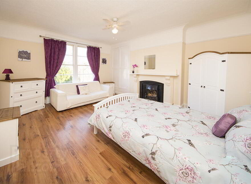 Room 2, 270b Antrim Road, Belfast, BT15 5AA photo