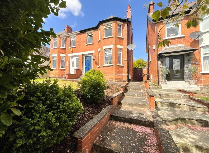 201 Ballygomartin Road, Belfast, BT13 3NB photo
