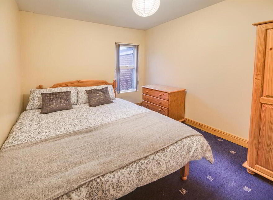 Room 2, 43 Melrose Street, Belfast, BT9 7DL photo