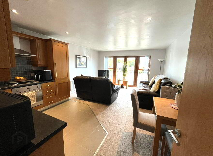 Apt 4 North Square 92 North Road, Carrickfergus, BT38 8LZ
