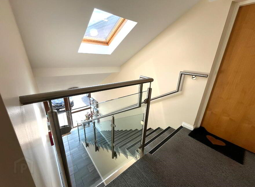 Apt 4 North Square 92 North Road, Carrickfergus, BT38 8LZ