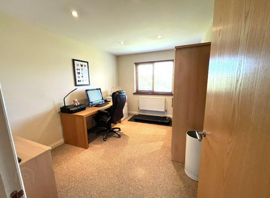 Apt 4 North Square 92 North Road, Carrickfergus, BT38 8LZ