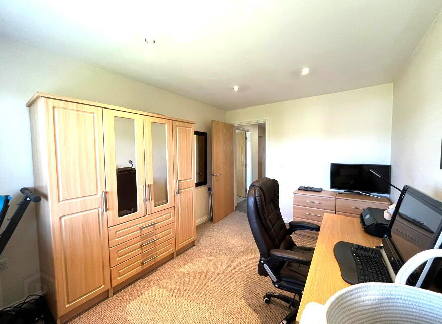 Apt 4 North Square 92 North Road, Carrickfergus, BT38 8LZ