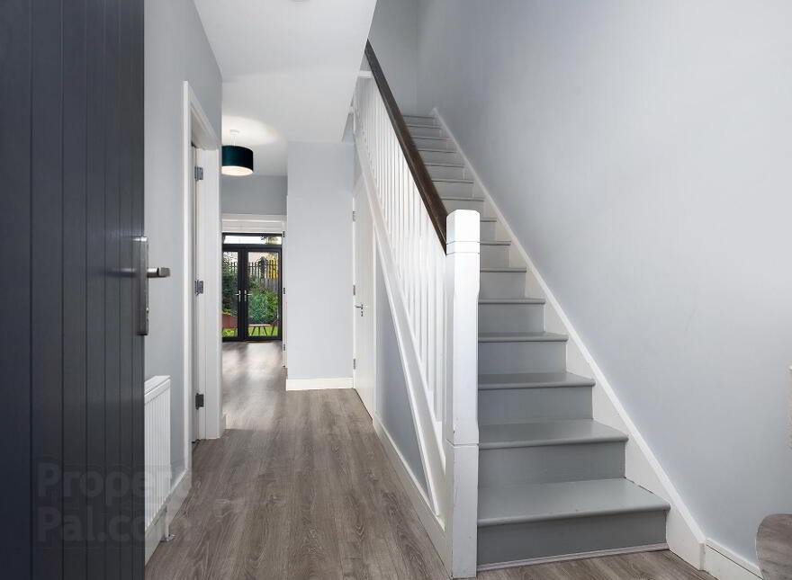 32 The Avenue, Scholarstown Wood, Rathfarnham, Dublin, D16N9K3 photo