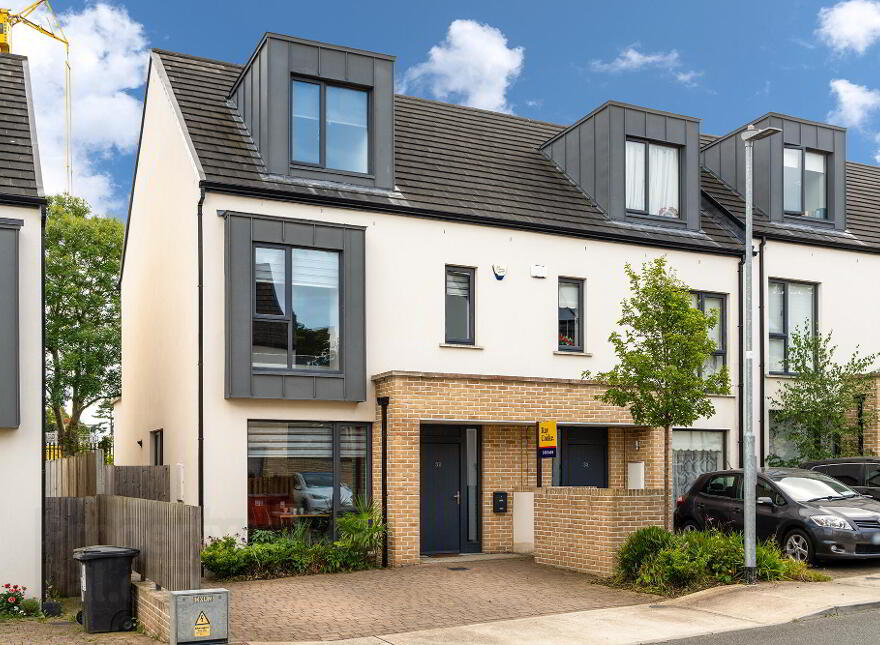 32 The Avenue, Scholarstown Wood, Rathfarnham, Dublin, D16N9K3 photo