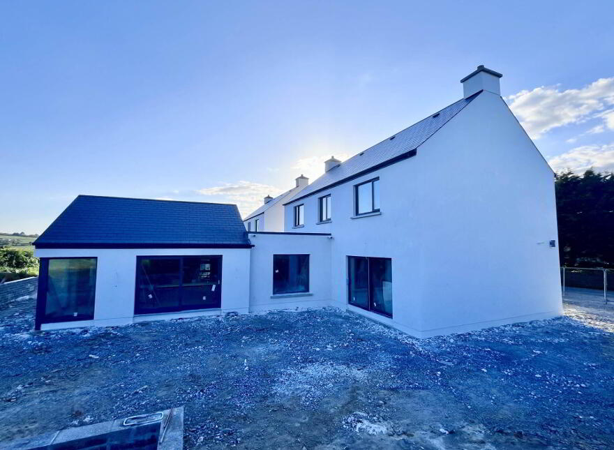 2 The Forge, Ahiohill, P47EK51