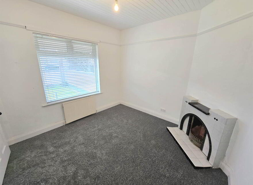 52 Ballinderry Road, Lisburn, BT28 2SA