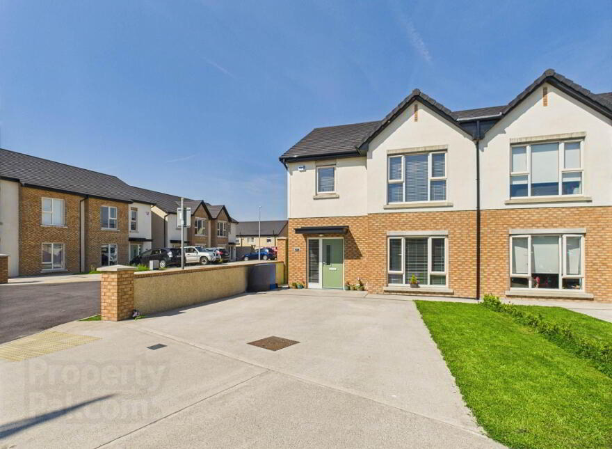 4 Hazelwood Green, Foxwood, Kilbarry, Waterford City, X91TP3K photo