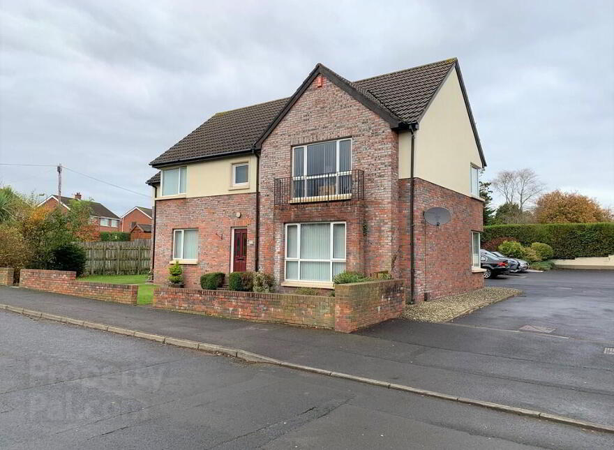 2 Hanover Court, Bangor, BT19 7NB photo