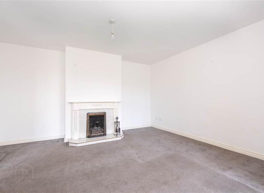 12 Fenaghy Heights, Ballymena, BT42 1JR